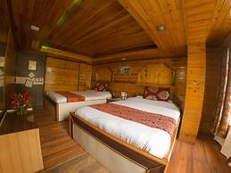 Goroomgo Broadway Mall Road Darjeeling