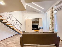 Abri Luxe on Medovoy