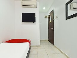 OYO 90364 Hotel Gemilang