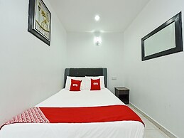 OYO 90364 Hotel Gemilang