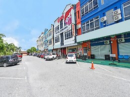 OYO 90364 Hotel Gemilang