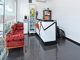 OYO 90364 Hotel Gemilang