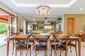 PF13 Casa 05 Suítes - Praia do Forte