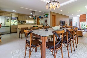 PF13 Casa 05 Suítes - Praia do Forte