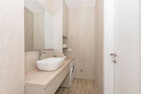 Makarska Beach Apartments Mara