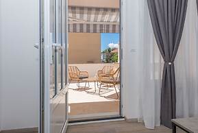 Makarska Beach Apartments Mara