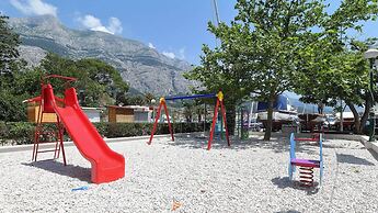 Makarska Beach Apartments Mara