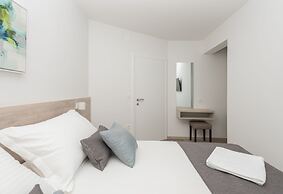 Makarska Beach Apartments Mara