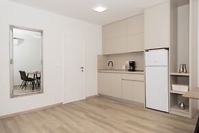 Makarska Beach Apartments Mara