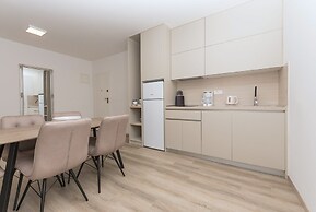 Makarska Beach Apartments Mara