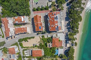 Makarska Beach Apartments Mara