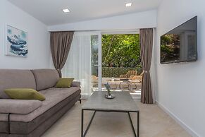 Makarska Beach Apartments Mara