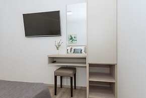 Makarska Beach Apartments Mara