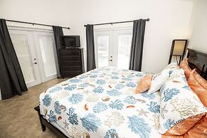 Susan's Southern Dunes Vacation Home 3 Bedroom Home by RedAwning