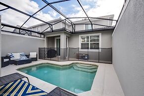 5 Bed Storey Lake Beautiful Townhome! 5 Bedroom Townhouse by RedAwning