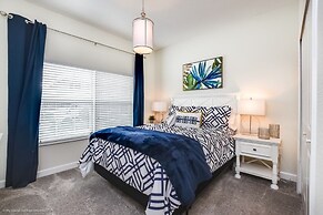 5 Bed Storey Lake Beautiful Townhome! 5 Bedroom Townhouse by RedAwning