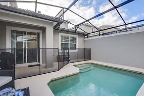 5 Bed Storey Lake Beautiful Townhome! 5 Bedroom Townhouse by RedAwning