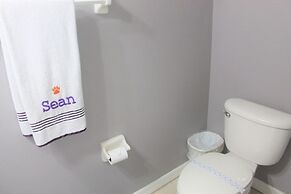 Elma's Southern Dunes Vacation Home 6 Bedroom Home by RedAwning