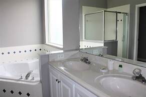 Elma's Southern Dunes Vacation Home 6 Bedroom Home by RedAwning