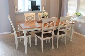 Elma's Southern Dunes Vacation Home 6 Bedroom Home by RedAwning