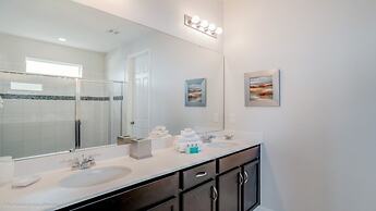 Beautiful Spacious 6 Bed Pool, Spa, Game Room 6 Bedroom Villa by RedAw