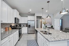 5 Bed With Fantastic Game Room In Fun Resort! 5 Bedroom Townhouse by R