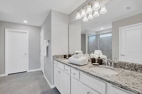 5 Bed With Fantastic Game Room In Fun Resort! 5 Bedroom Townhouse by R