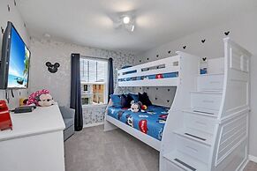 5 Bed With Fantastic Game Room In Fun Resort! 5 Bedroom Townhouse by R