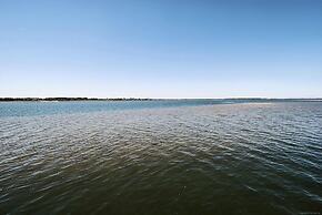 Harbour Island 403l 2 Bedroom Condo by RedAwning