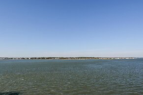 Harbour Island 403l 2 Bedroom Condo by RedAwning