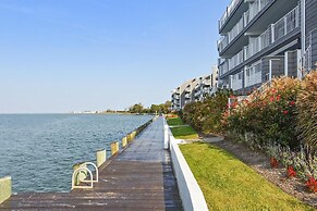 Harbour Island 403l 2 Bedroom Condo by RedAwning