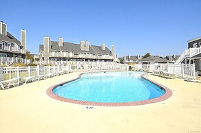 Harbour Island 403l 2 Bedroom Condo by RedAwning