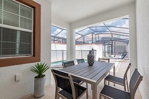 Storey Lake Resort 4 Bed With Private Pool 4 Bedroom Townhouse by RedA