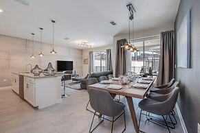 Storey Lake Resort 4 Bed With Private Pool 4 Bedroom Townhouse by RedA