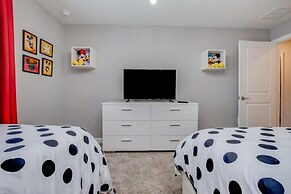 Storey Lake Resort 4 Bed With Private Pool 4 Bedroom Townhouse by RedA