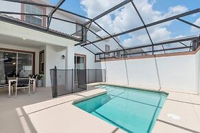 Storey Lake Resort 4 Bed With Private Pool 4 Bedroom Townhouse by RedA