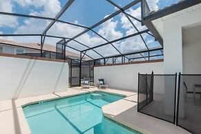 Storey Lake Resort 4 Bed With Private Pool 4 Bedroom Townhouse by RedA