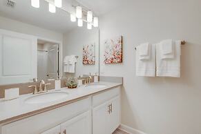 Storey Lake Resort 4 Bed With Private Pool 4 Bedroom Townhouse by RedA
