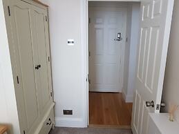 Direct Sea Views, Seafront Location & Free Parking