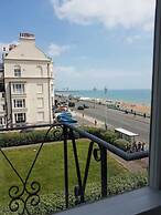 Direct Sea Views, Seafront Location & Free Parking