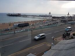 Direct Sea Views, Seafront Location & Free Parking