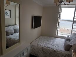 Direct Sea Views, Seafront Location & Free Parking