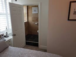 Direct Sea Views, Seafront Location & Free Parking