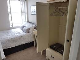 Direct Sea Views, Seafront Location & Free Parking