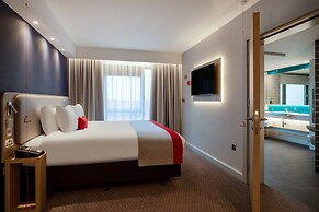 Holiday Inn Express Cambridge West Cambourne by IHG