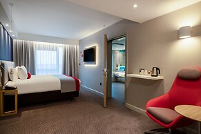 Holiday Inn Express Cambridge West Cambourne by IHG