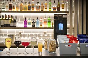 Holiday Inn Express Cambridge West Cambourne by IHG