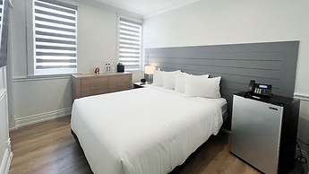 Colonial Hotel & Suites
