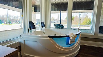 Colonial Hotel & Suites