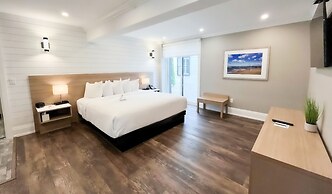 Colonial Hotel & Suites